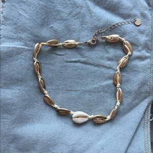 Shell Necklace with Adjustable Chain